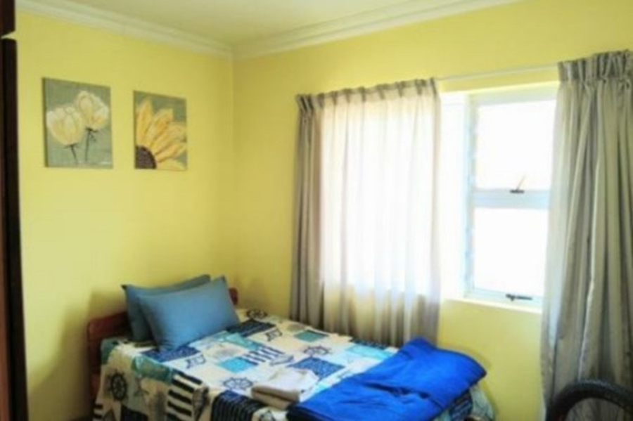 5 Bedroom Property for Sale in Winterstrand Eastern Cape